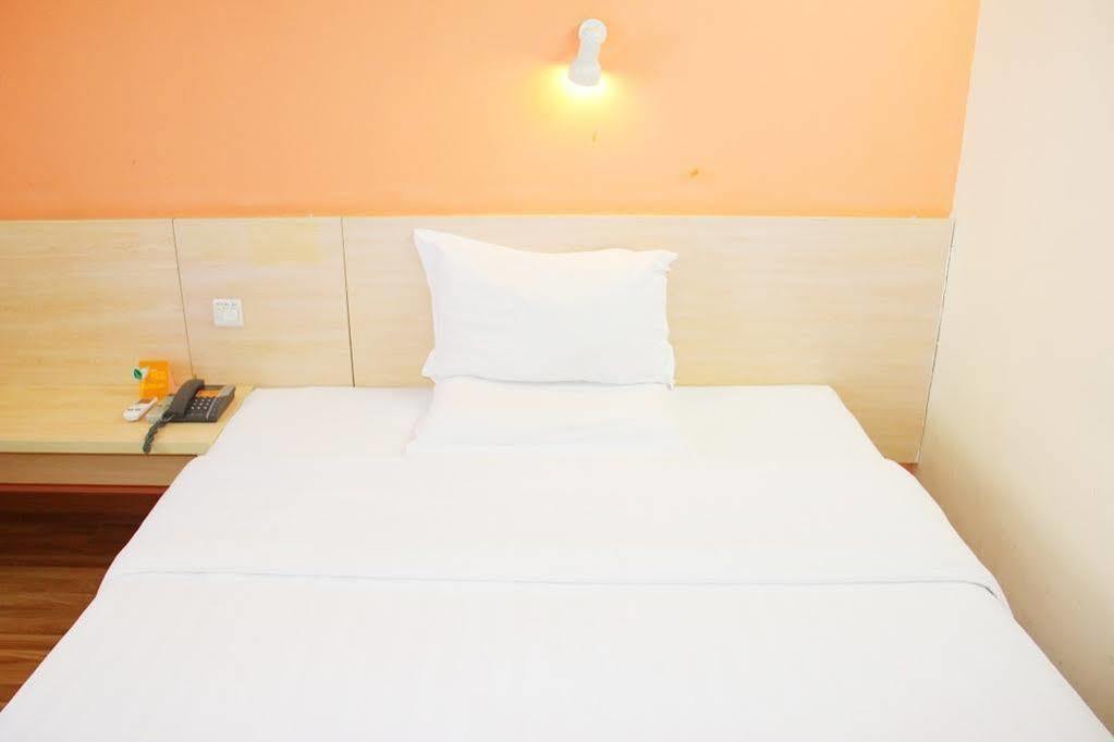 7Days Inn Dalian Harbour Square Ferry Terminal ภายนอก รูปภาพ